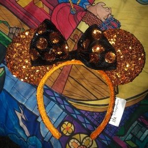 Disney’s Halloween Minnie ears! 🖤🧡🎃